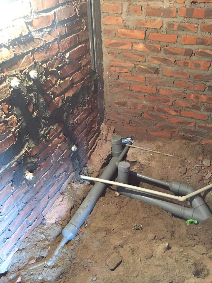 Thay sửa chữa đường ống kẽm âm tường bằng đường ống nhựa